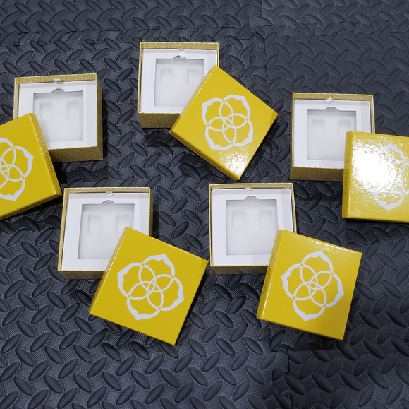 Kendra Scott Yellow White Logo Jewelry / Earrings Gift Box Bundle Padded Fit - Picture 9 of 12